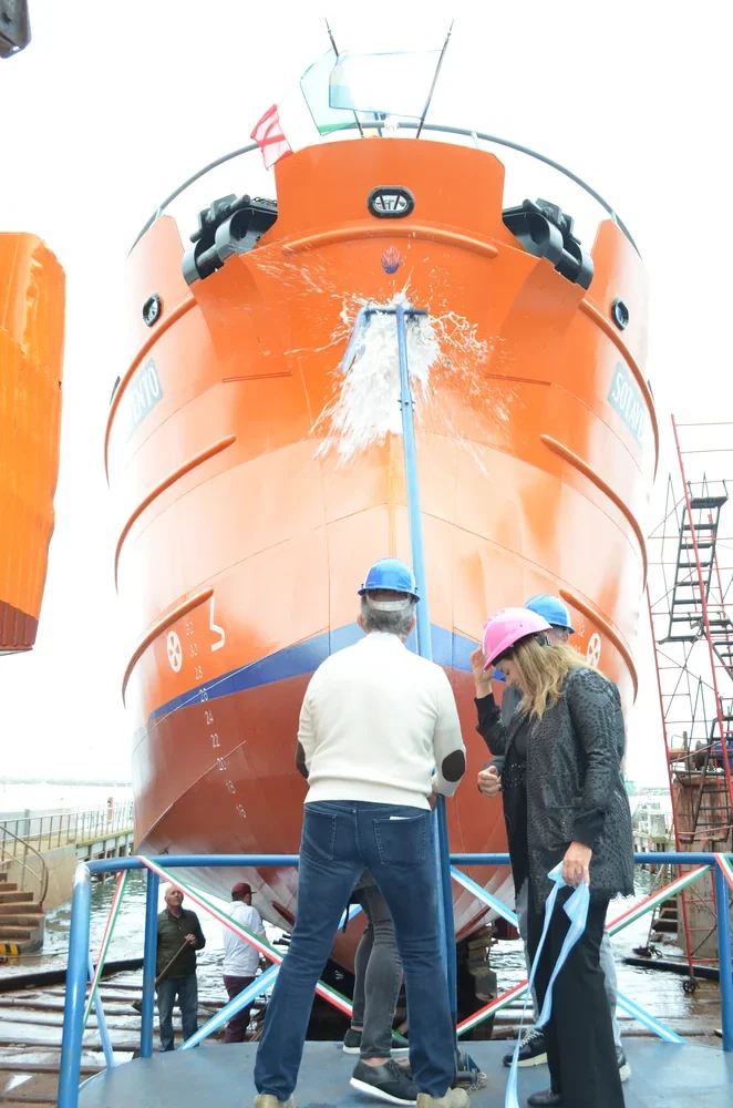 Astillero Contessi celebró su botadura número 155 con la entrega del buque pesquero “Sotavento” al Grupo San Isidro 3 DSC 0095 e1761409197582